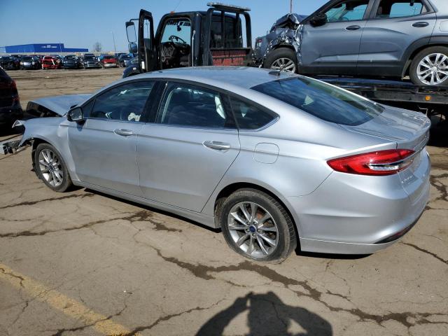 3FA6P0H79HR349344 - 2017 FORD FUSION SE SILVER photo 2