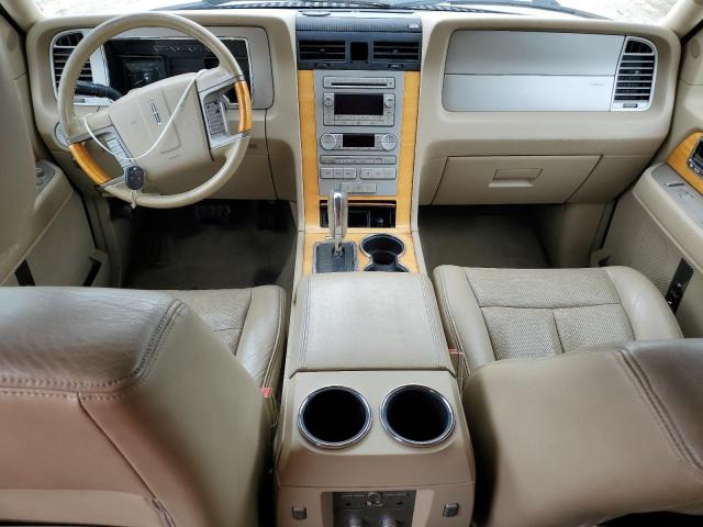 5LMJJ2J53AEJ04986 - 2010 LINCOLN NAVIGATOR 白色 照片 8