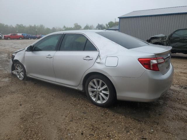 4T1BD1FK8DU077513 - 2013 TOYOTA CAMRY HYBRID SILVER photo 2