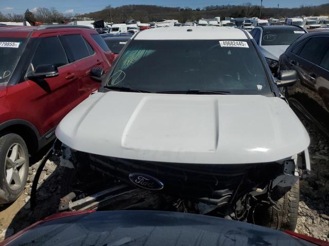 1FM5K8AR6HGE26043 - 2017 FORD EXPLORER POLICE INTERCEPTOR WHITE photo 5