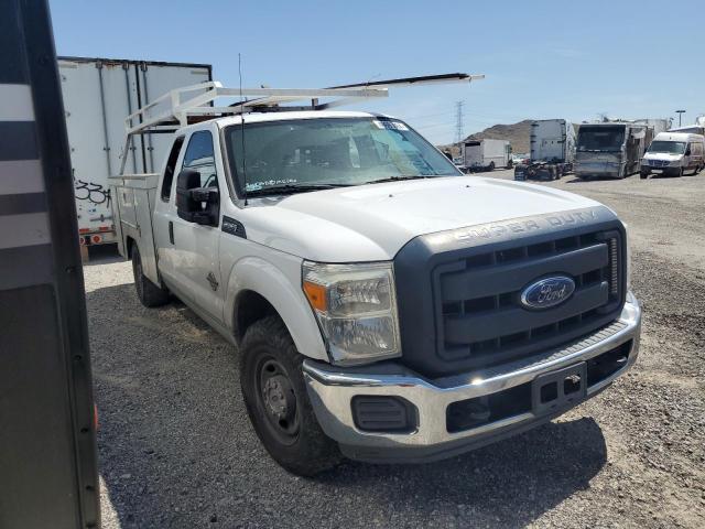 1FT7X2AT9GEB15319 - 2016 FORD F250 SUPER DUTY WHITE photo 4