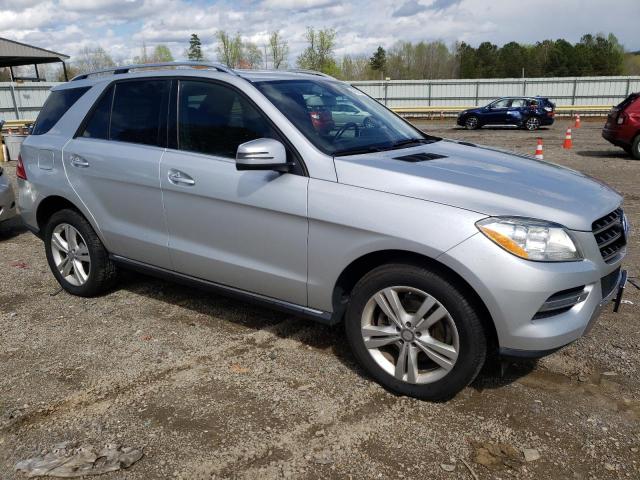 4JGDA2EB1DA172747 - 2013 MERCEDES-BENZ ML 350 BLUETEC SILVER photo 4