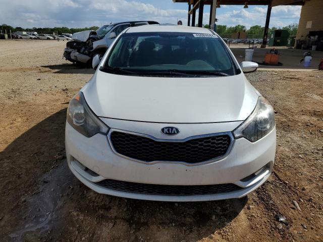 KNAFX4A80F5362386 - 2015 KIA FORTE EX WHITE photo 5