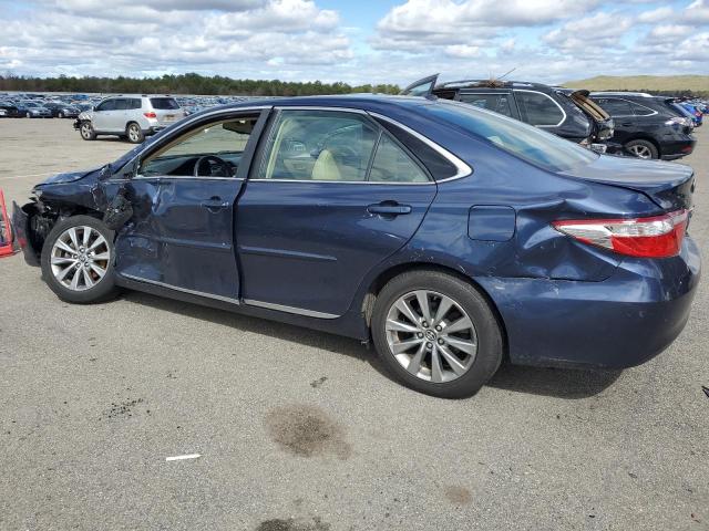 4T1BF1FK9HU691695 - 2017 TOYOTA CAMRY LE BLUE photo 2