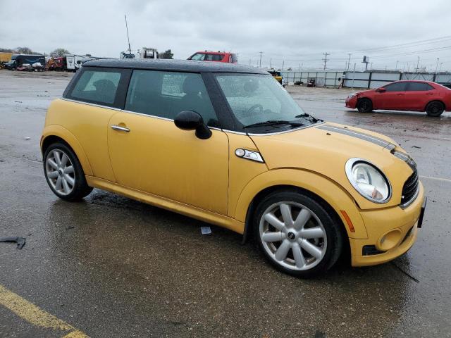 WMWMF73549TW82731 - 2009 MINI COOPER S YELLOW photo 4