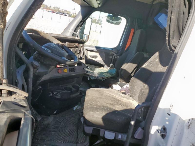 3AKJHHDR7MSMP0788 - 2021 FREIGHTLINER CASCADIA WHITE photo 5