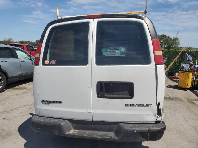 1GCFG15X451127689 - 2005 CHEVROLET EXPRESS G1 WHITE photo 6