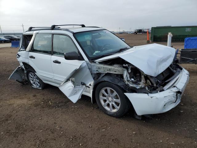 JF1SG65635H706401 - 2005 SUBARU FORESTER 2.5XS WHITE photo 4