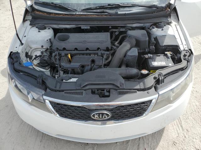 KNAFU4A21C5635495 - 2012 KIA FORTE EX WHITE photo 11