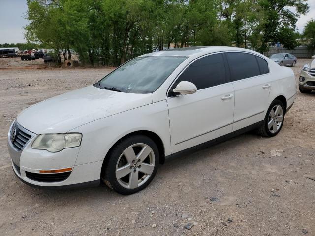 WVWAK93C18P085068 - 2008 VOLKSWAGEN PASSAT KOMFORT WHITE photo 1