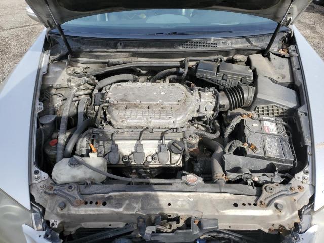 JH4KB16565C001752 - 2005 ACURA RL SILVER photo 11