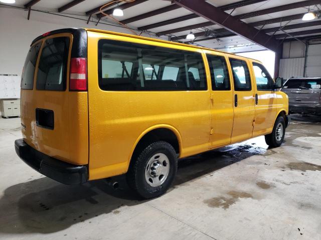 1GNHG39U571126419 - 2007 CHEVROLET EXPRESS G3 YELLOW photo 3