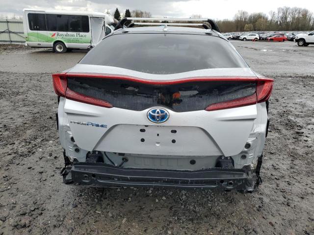 JTDKARFP8H3053392 - 2017 TOYOTA PRIUS PRIM ვერცხლისფერი ფოტო 6