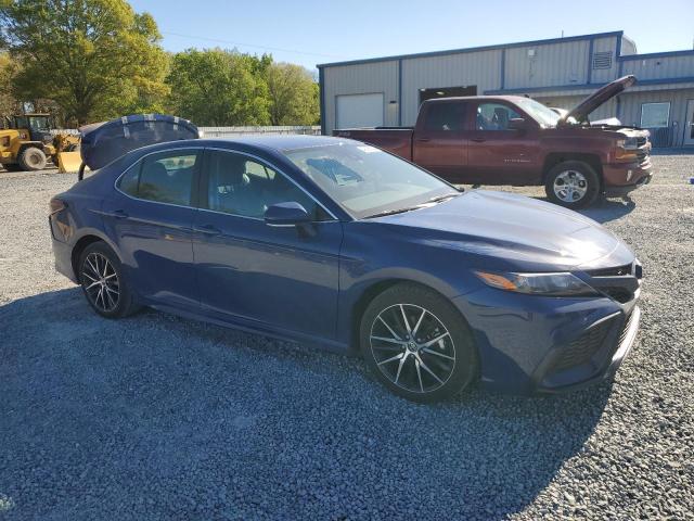 4T1G31AK5RU061549 - 2024 TOYOTA CAMRY SE NIGHT SHADE BLUE photo 4