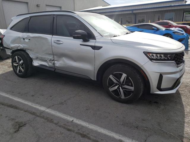 5XYRL4LC2MG012565 - 2021 KIA SORENTO S SILVER photo 4