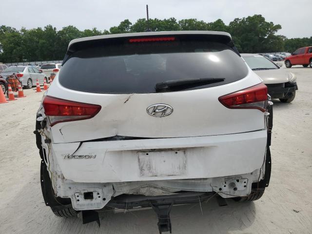 KM8J23A42GU088629 - 2016 HYUNDAI TUCSON SE WHITE photo 6