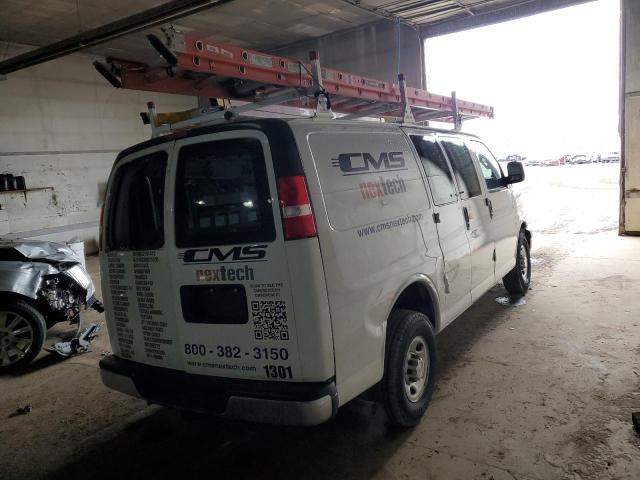 1GCWGAFPXN1185126 - 2022 CHEVROLET EXPRESS G2 WHITE photo 3