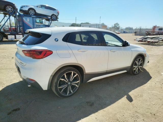 WBXYJ3C38JEJ82707 - 2018 BMW X2 SDRIVE28I WHITE photo 3