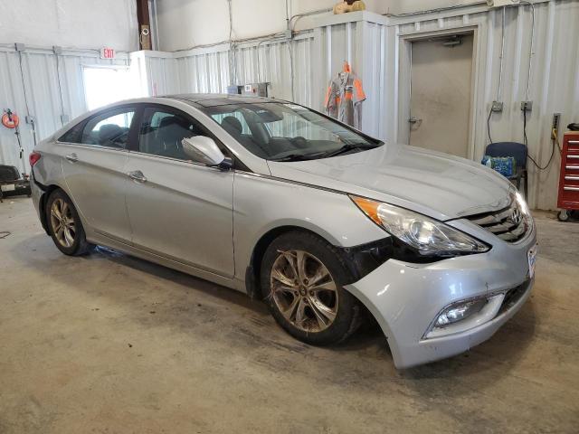 5NPEC4AC1CH455735 - 2012 HYUNDAI SONATA SE SILVER photo 4