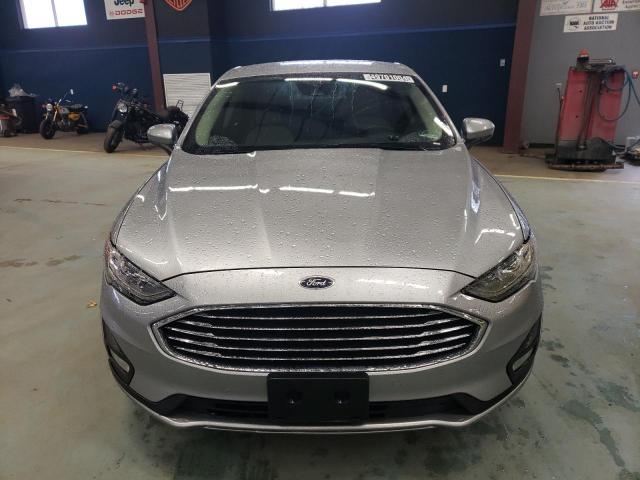 3FA6P0HDXLR141018 - 2020 FORD FUSION SE SILVER photo 5