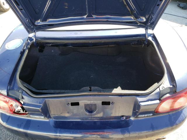 JM1NB353820222664 - 2002 MAZDA MX-5 MIATA BASE BLUE photo 10