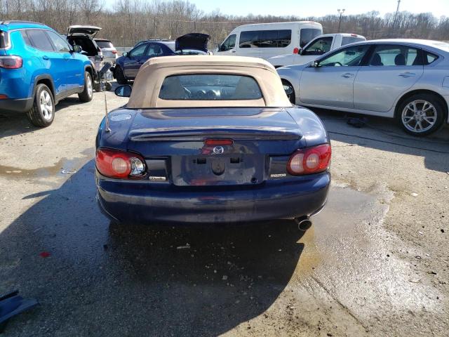 JM1NB353820222664 - 2002 MAZDA MX-5 MIATA BASE BLUE photo 6