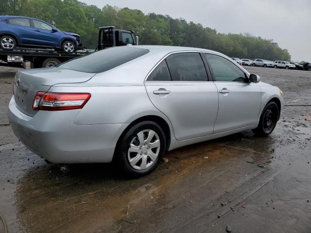 4T1BF3EK2BU727179 - 2011 TOYOTA CAMRY BASE SILVER photo 3