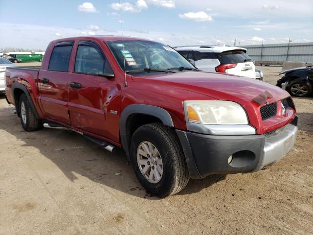 1Z7HC38K16S561679 - 2006 MITSUBISHI RAIDER DUROCROSS RED photo 4