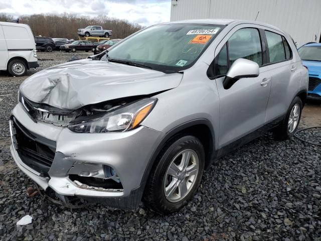 3GNCJKSB2KL340753 - 2019 CHEVROLET TRAX LS SILVER photo 1