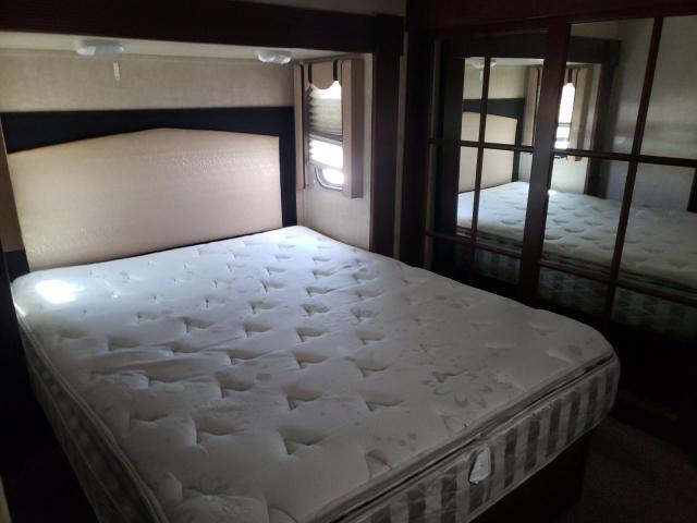 4YDF34326EE760043 - 2014 KEYSTONE AVALANCHE თეთრი ფოტო 5