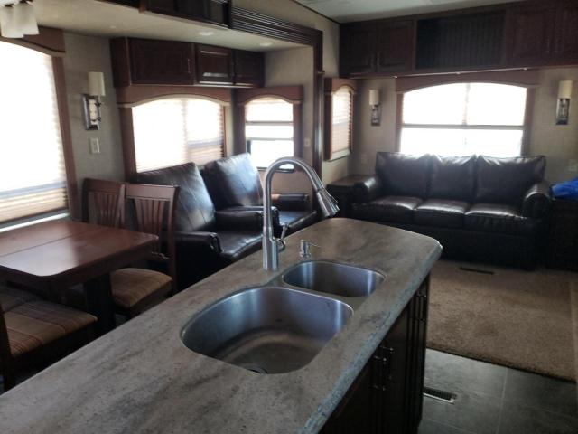 4YDF34326EE760043 - 2014 KEYSTONE AVALANCHE თეთრი ფოტო 8