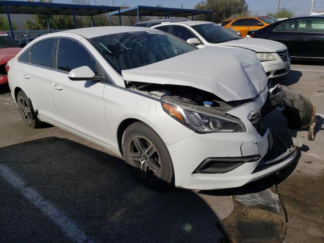 5NPE24AF0HH563185 - 2017 HYUNDAI SONATA SE WHITE photo 4