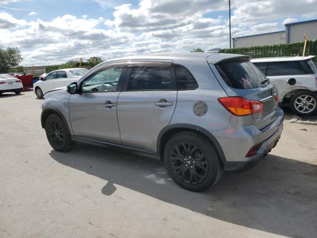 JA4AR3AU9JZ024303 - 2018 MITSUBISHI OUTLANDER ES GRAY photo 2