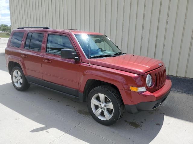 1C4NJRFB9GD631798 - 2016 JEEP PATRIOT LATITUDE RED photo 4