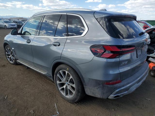 5UX23EU06R9U97506 - 2024 BMW X5 XDRIVE40I GRAY photo 2