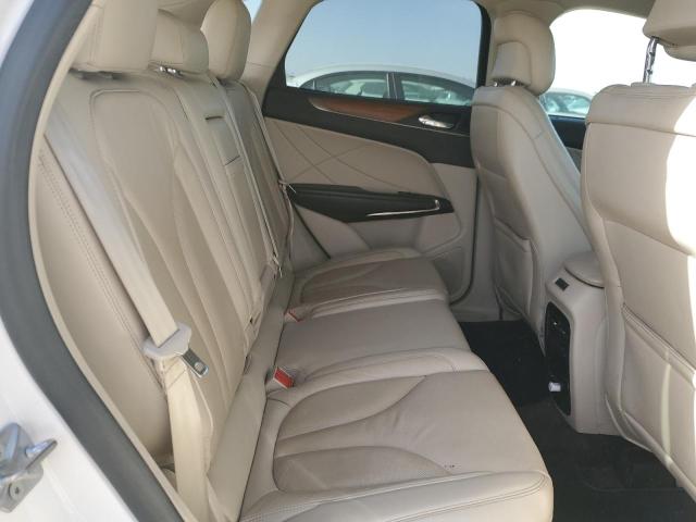 5LMCJ2C91JUL21807 - 2018 LINCOLN MKC SELECT أبيض صورة 11
