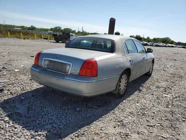 1LNHM81VX6Y635524 - 2006 LINCOLN TOWN CAR SIGNATURE SILVER photo 3