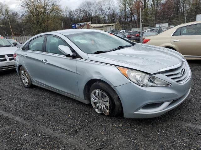 5NPEB4AC3BH205527 - 2011 HYUNDAI SONATA GLS SILVER photo 4