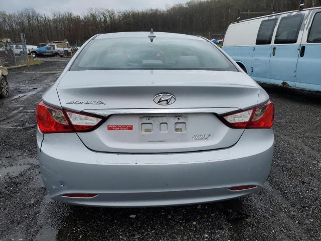 5NPEB4AC3BH205527 - 2011 HYUNDAI SONATA GLS SILVER photo 6