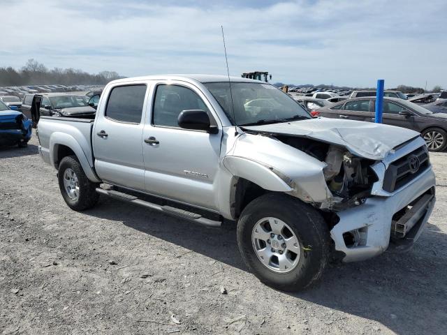 5TFJU4GN0DX046913 - 2013 TOYOTA TACOMA DOUBLE CAB PRERUNNER SILVER photo 4