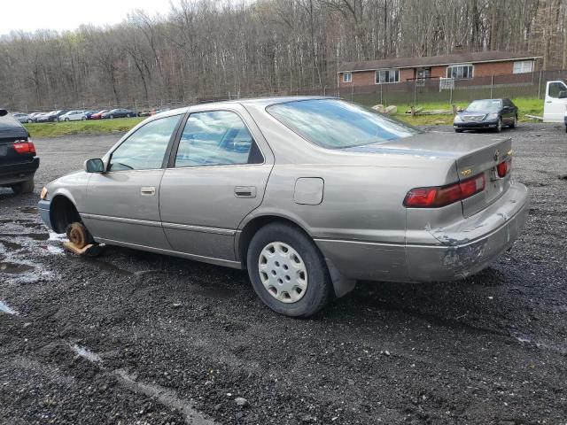 4T1BG22K9WU277516 - 1998 TOYOTA CAMRY CE TAN photo 2