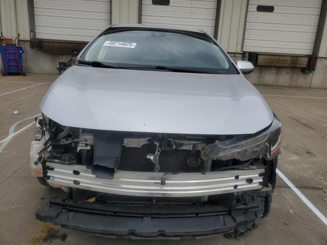 JTDEPRAE8LJ023542 - 2020 TOYOTA COROLLA LE SILVER photo 5