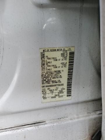 5N1AA08B84N709285 - 2004 NISSAN ARMADA SE WHITE photo 13