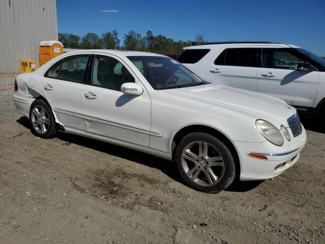 WDBUF56J16A945635 - 2006 MERCEDES-BENZ E 350 WHITE photo 4