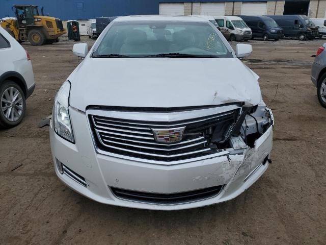 2G61W5S86H9136172 - 2017 CADILLAC XTS VSPORT PLATINUM WHITE photo 5