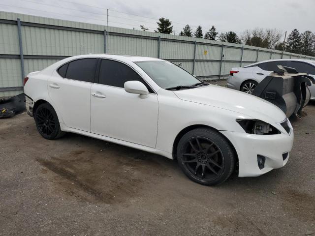 JTHCK262785025311 - 2008 LEXUS IS 250 WHITE photo 4