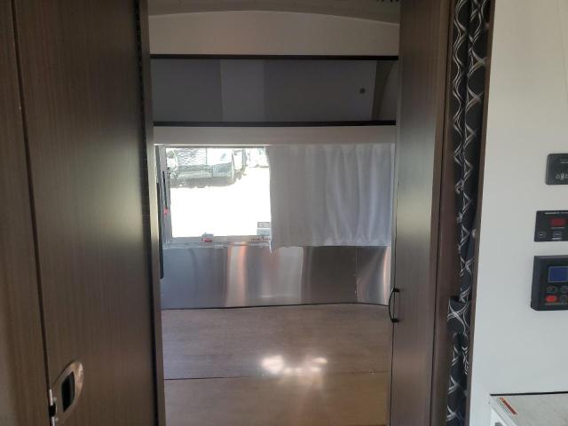 1STHMAC10MJ555940 - 2021 AIRS CAMPER ვერცხლისფერი ფოტო 6