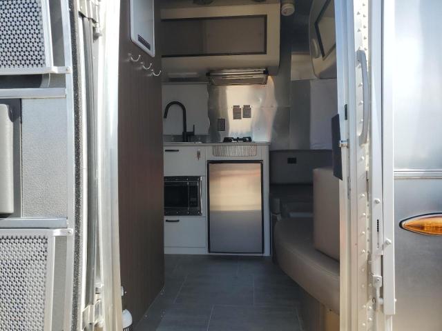 1STHMAC10MJ555940 - 2021 AIRS CAMPER ვერცხლისფერი ფოტო 9