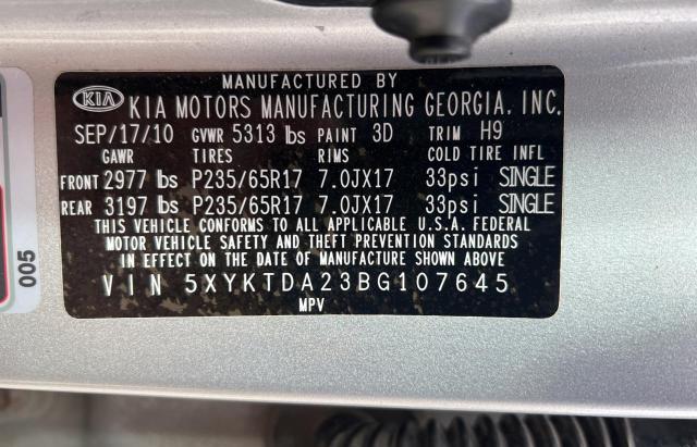 5XYKTDA23BG107645 - 2011 KIA SORENTO BASE SILVER photo 10