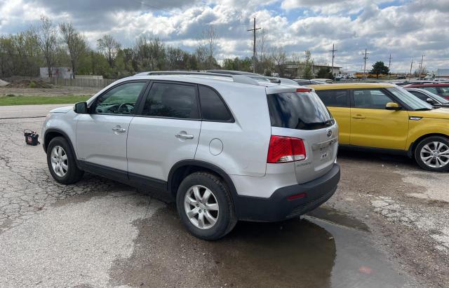 5XYKTDA23BG107645 - 2011 KIA SORENTO BASE SILVER photo 3